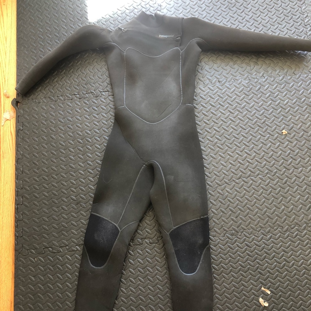 Women’s PATAGONIA WETSUIT: R3 : size 8: front zip